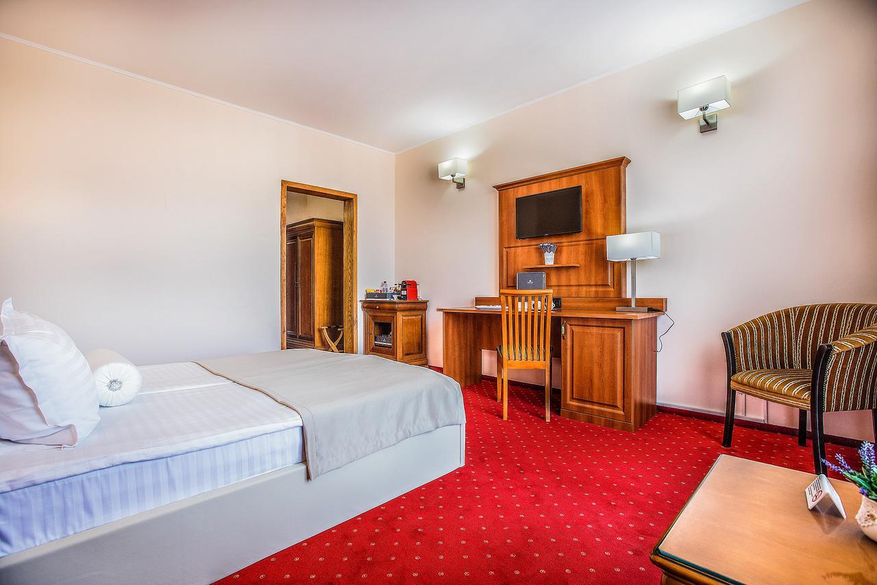 Hotel Athos R.M.T. Cluj-Napoca Rum bild