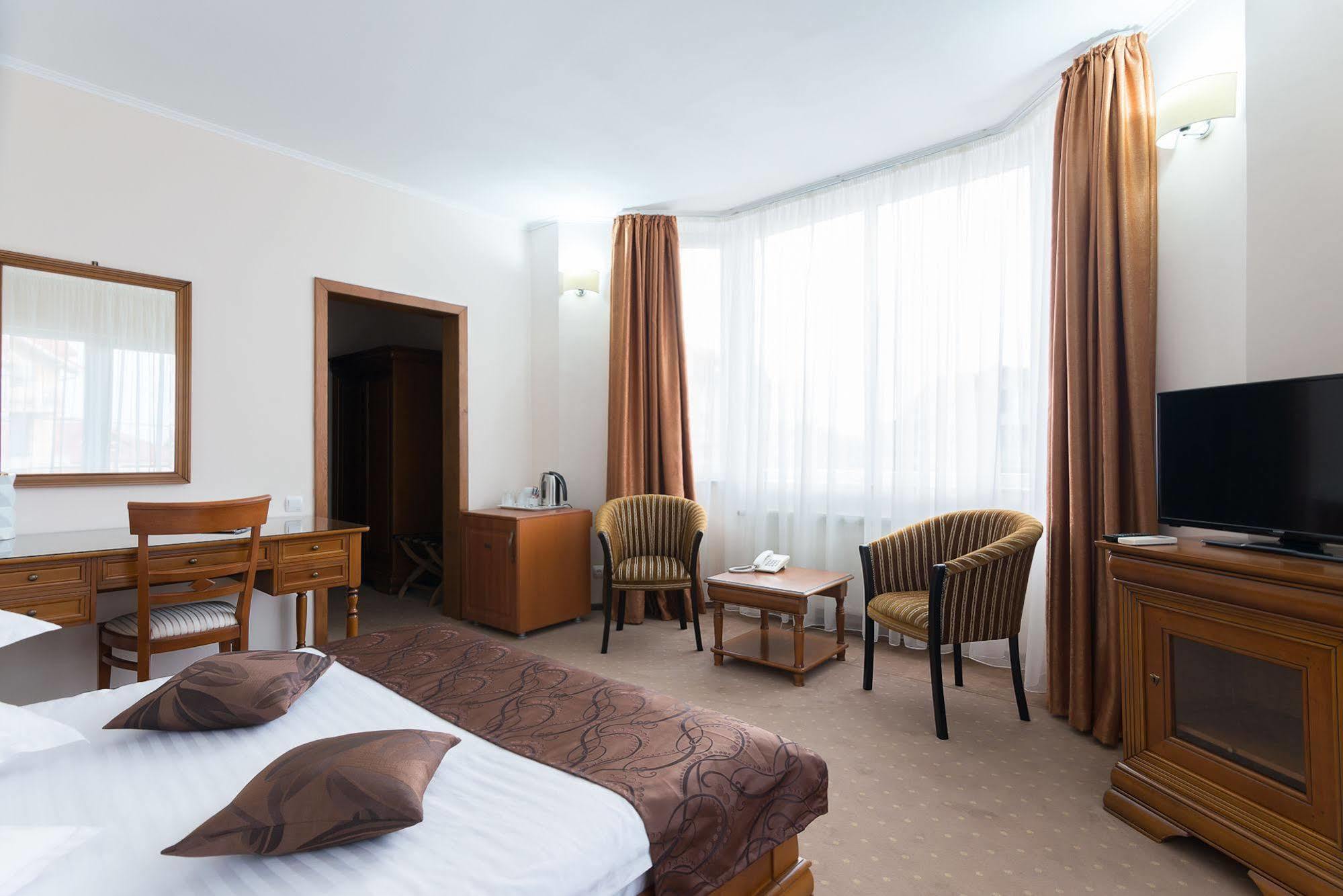 Hotel Athos R.M.T. Cluj-Napoca Exteriör bild